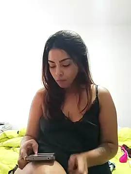 Snapshot of Ivanna2 chatting on February 27, 2:10 pm Ivanna2 online show from February 27, 2:10 pm