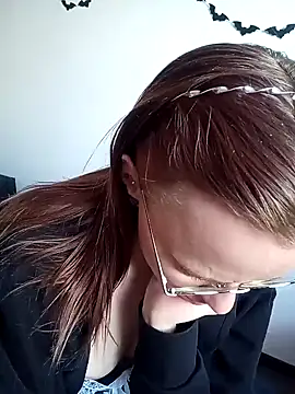 Snapshot of Aelita_bb chatting on February 19, 11:17 am Aelita bb online show from February 19, 11:17 am