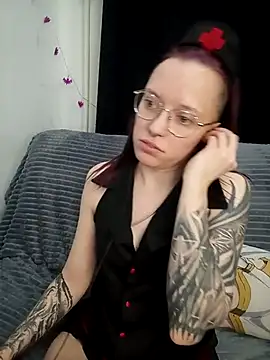 Snapshot of Aelita_bb chatting on February 25, 5:25 pm Aelita bb online show from February 25, 5:25 pm