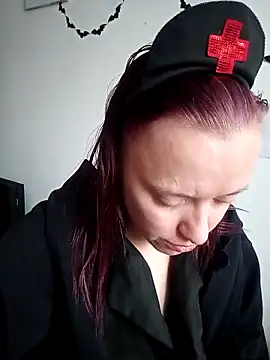 Snapshot of Aelita_bb chatting on March 1, 9:18 am Aelita bb online show from March 1, 9:18 am