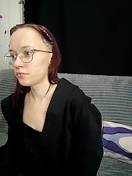 Snapshot of Aelita_bb chatting on March 2, 7:45 pm Aelita bb online show from March 2, 7:45 pm