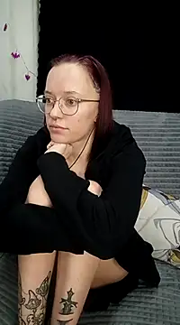 Snapshot of Aelita_bb chatting on March 2, 10:48 pm Aelita bb online show from March 2, 10:48 pm