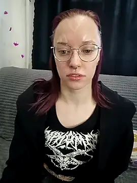 Snapshot of Aelita_bb chatting on March 6, 9:36 am Aelita bb online show from March 6, 9:36 am