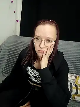 Snapshot of Aelita_bb chatting on March 9, 11:56 pm Aelita bb online show from March 9, 11:56 pm