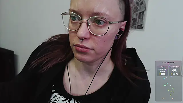 Snapshot of Aelita_bb chatting on March 18, 2:48 pm Aelita bb online show from March 18, 2:48 pm