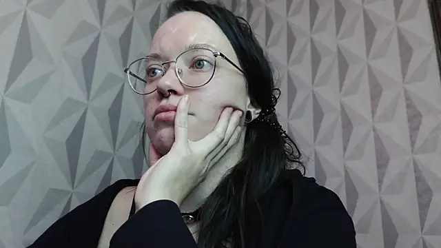 Snapshot of Aelita_bb chatting on October 8, 9:51 am Aelita bb online show from October 8, 9:51 am