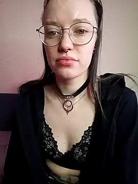 Snapshot of Aelita_bb chatting on October 22, 9:53 am Aelita bb online show from October 22, 9:53 am