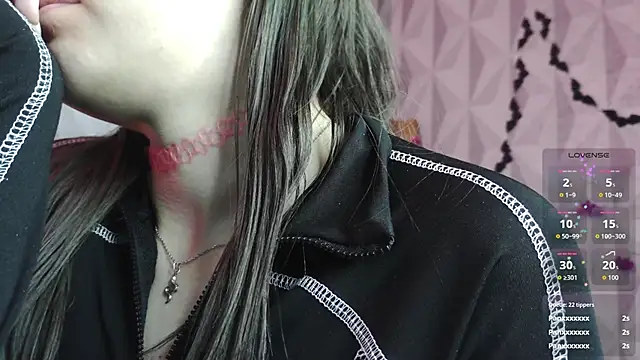 Snapshot of Aelita_bb chatting on November 14, 1:04 am Aelita bb online show from November 14, 1:04 am