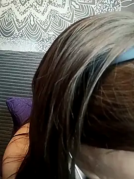 Snapshot of Aelita_bb chatting on November 14, 2:49 pm Aelita bb online show from November 14, 2:49 pm