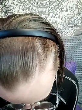 Snapshot of Aelita_bb chatting on November 22, 11:20 am Aelita bb online show from November 22, 11:20 am