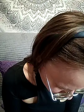 Snapshot of Aelita_bb chatting on November 27, 12:40 pm Aelita bb online show from November 27, 12:40 pm