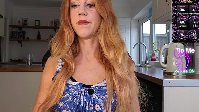 Snapshot of stripmequick chatting on June 30, 9:21 am stripmequick online show from June 30, 9:21 am