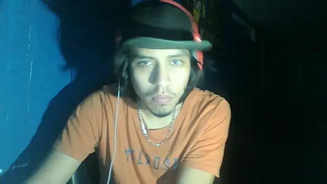 AlexAlejandro13 online show from October 10, 7:07 am