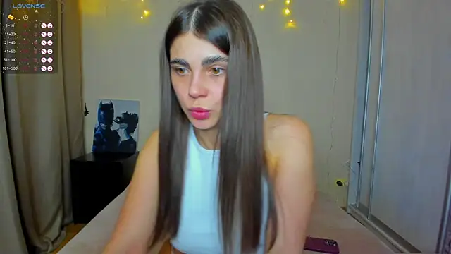 Snapshot of Bella_Foryou chatting on February 8, 11:12 am Bella Foryou online show from February 8, 11:12 am