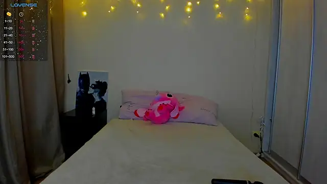 Snapshot of Bella_Foryou chatting on February 21, 12:39 pm Bella Foryou online show from February 21, 12:39 pm