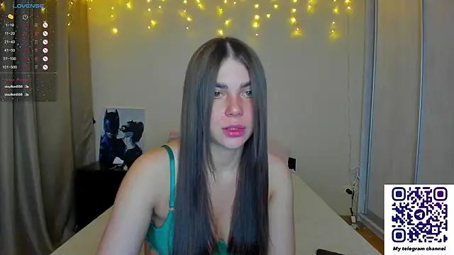 Snapshot of Bella_Foryou chatting on March 18, 1:00 am Bella Foryou online show from March 18, 1:00 am