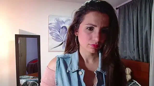 vanessabrown  online show from February 1, 2:58 am