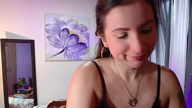 vanessabrown  online show from February 7, 1:22 pm