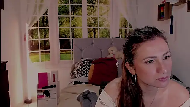 Snapshot of vanessabrown_ chatting on May 28, 3:04 am vanessabrown online show from May 28, 3:04 am