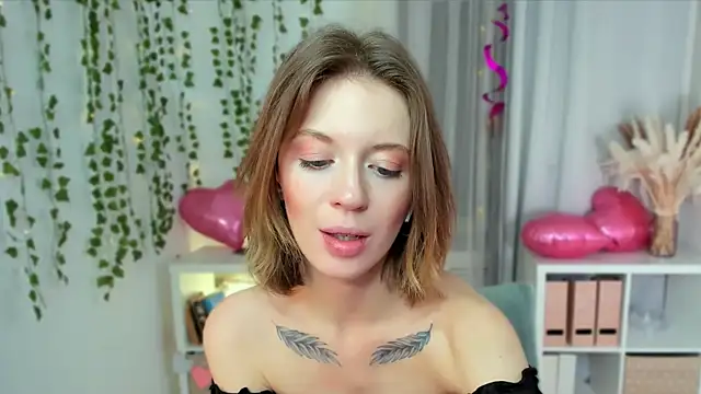 Snapshot of Salme_Sweet chatting on February 20, 3:56 am Salme Sweet online show from February 20, 3:56 am