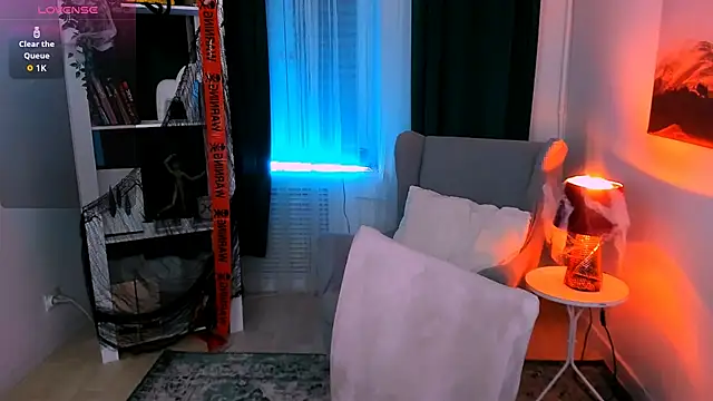 Snapshot of Salme_Sweet chatting on October 23, 10:08 pm Salme Sweet online show from October 23, 10:08 pm