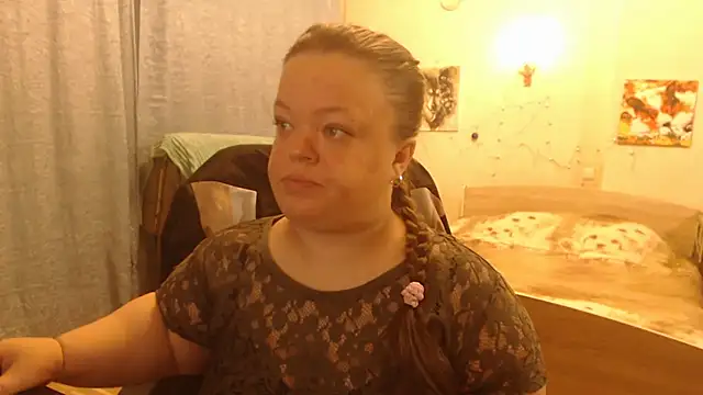 Janiffer MiMi online show from March 10, 6:45 pm