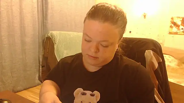 Janiffer MiMi online show from March 11, 5:46 pm