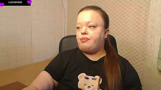 Janiffer MiMi online show from March 26, 2:55 pm