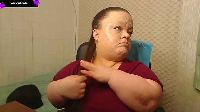 Janiffer MiMi online show from March 30, 3:35 pm