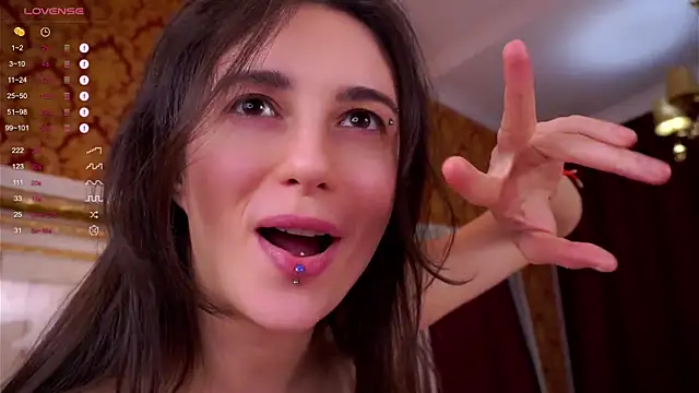 Holla Molly online show from February 12, 5:05 am