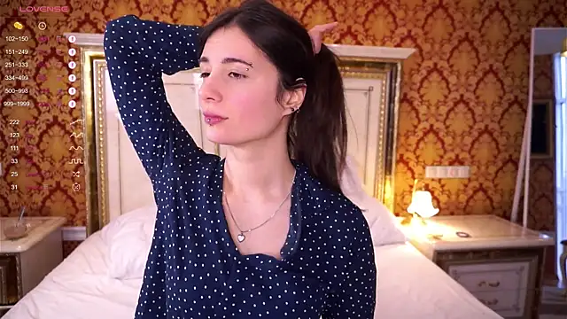 Holla Molly online show from February 13, 12:32 pm