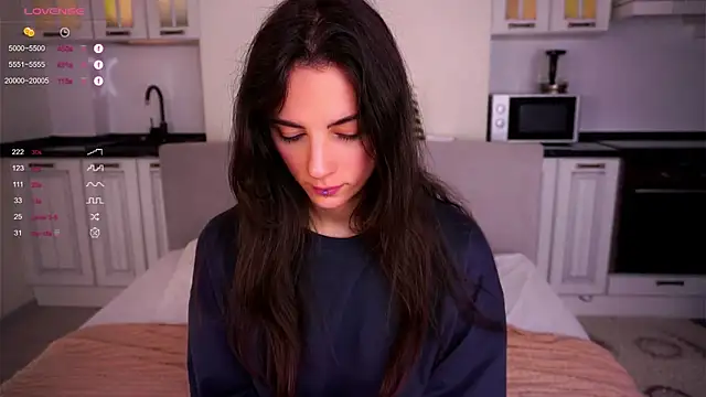 Holla Molly online show from February 22, 5:44 am