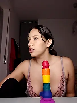 kittenpurrr online show from November 1, 5:04 pm