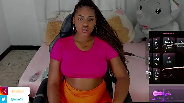 HollyJorda online show from March 11, 7:25 pm