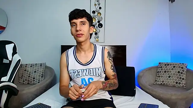 JacoboSwam online show from March 22, 4:03 am