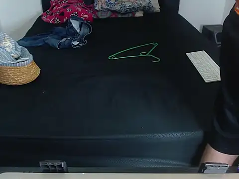 jeancarloscum12 online show from December 17, 8:04 pm