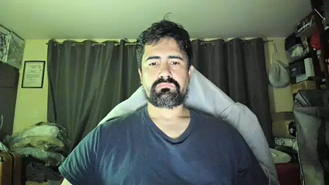 Snapshot of VonDoomdelToro chatting on January 19, 5:44 am VonDoomdelToro online show from January 19, 5:44 am