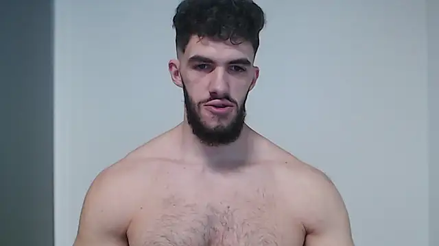 Snapshot of hiddenf chatting on February 9, 7:38 am hiddenf online show from February 9, 7:38 am