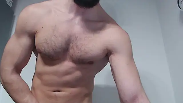 Snapshot of hiddenf chatting on December 17, 10:16 pm hiddenf online show from December 17, 10:16 pm