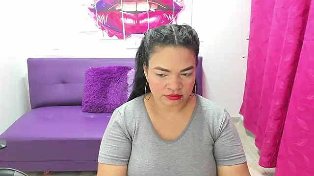 Snapshot of Cloe_35 chatting on March 5, 2:01 pm Cloe 35 online show from March 5, 2:01 pm