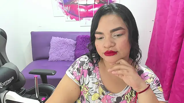 Snapshot of Cloe_35 chatting on March 19, 7:49 pm Cloe 35 online show from March 19, 7:49 pm