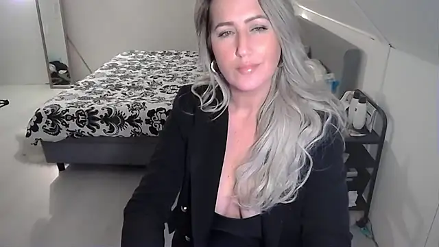 TessToy online show from February 3, 6:39 pm