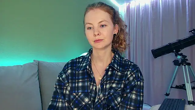 Cuddle Cat online show from January 17, 2:28 pm