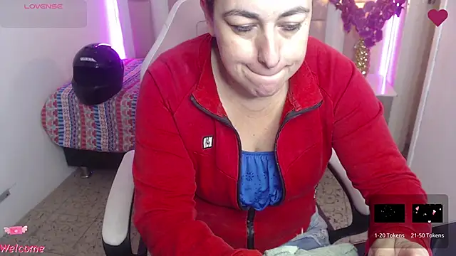 Snapshot of Barbiegomez chatting on December 13, 10:51 am Barbiegomez online show from December 13, 10:51 am