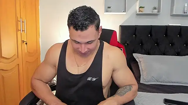 tyler hank01 online show from March 28, 5:12 pm