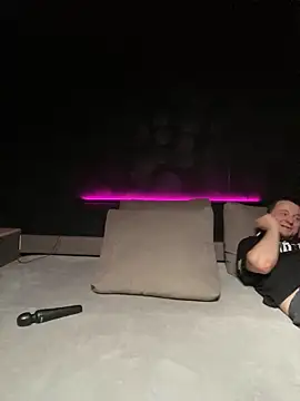 Kiscsillagg online show from March 19, 6:44 pm