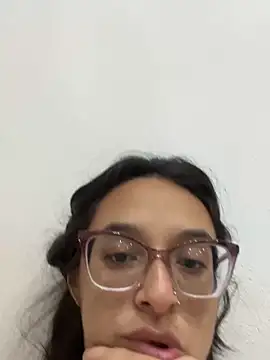 Snapshot of Ninnfa chatting on January 2, 6:01 pm Ninnfa online show from January 2, 6:01 pm