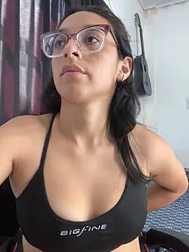 Snapshot of Ninnfa chatting on February 7, 7:17 pm Ninnfa online show from February 7, 7:17 pm