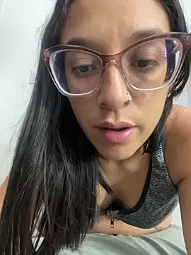 Snapshot of Ninnfa chatting on February 11, 11:33 pm Ninnfa online show from February 11, 11:33 pm