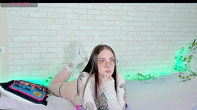 LinaKenny online show from December 2, 2:34 pm